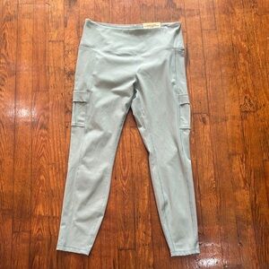 Avalanche Outdoor Supply Compression Leggings
